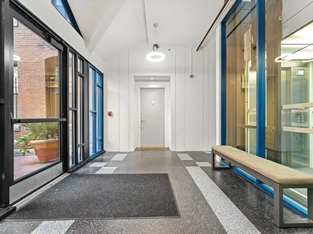 $1,650,000 | 9-17 Harcourt Street, Unit 503, Boston, MA 02116