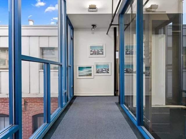 $1,650,000 | 9-17 Harcourt Street, Unit 503, Boston, MA 02116