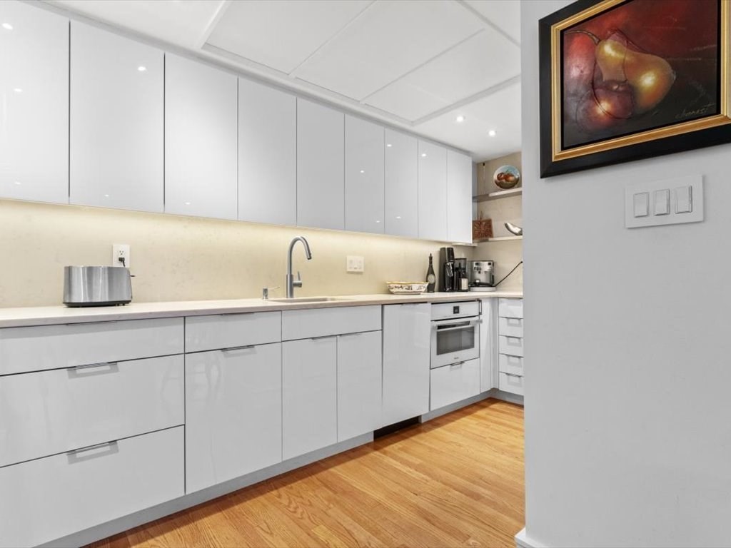 9-17 Harcourt Street, Unit 503 Boston, MA 02116 - Photo 5 of 30