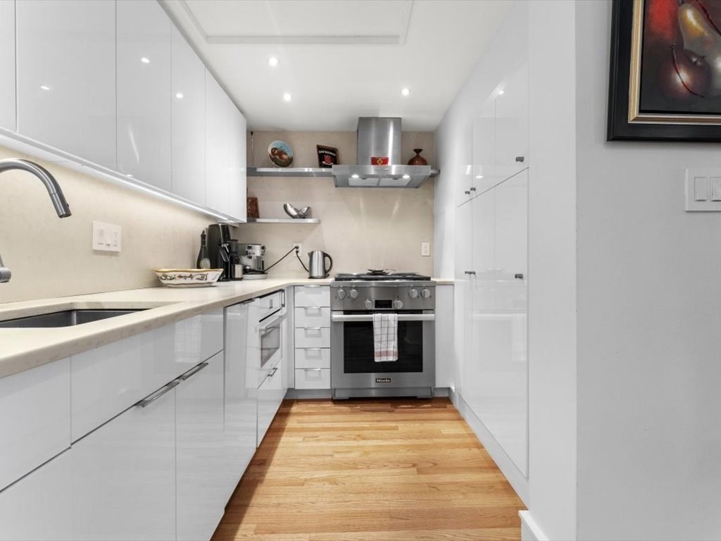 9-17 Harcourt Street, Unit 503 Boston, MA 02116 - Photo 7 of 30