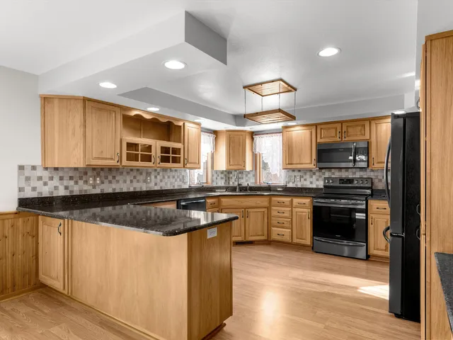 $399,900 | 501 River Bluff Drive, Manitowoc, WI 54220