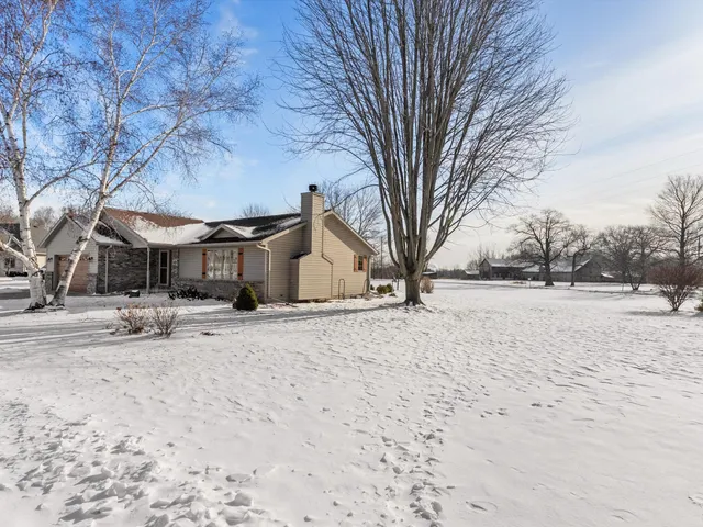 $399,900 | 501 River Bluff Drive, Manitowoc, WI 54220