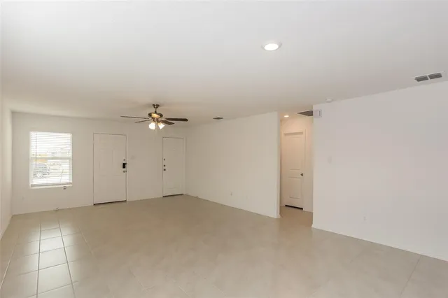 $1,695 | 3153 Crestone Drive, Crandall, TX 75114