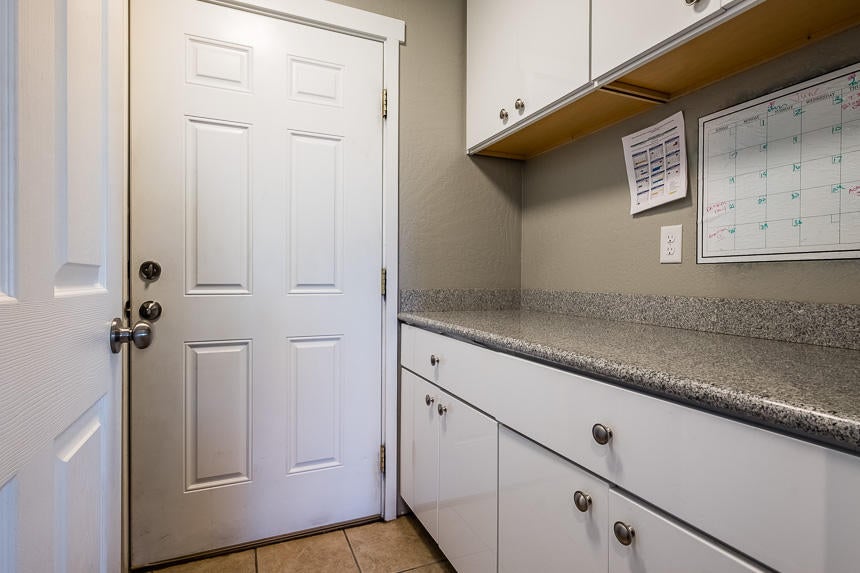 3003 Cheltenham Way Medford, OR 97504 - Photo 17 of 32 3003 Cheltenham-18