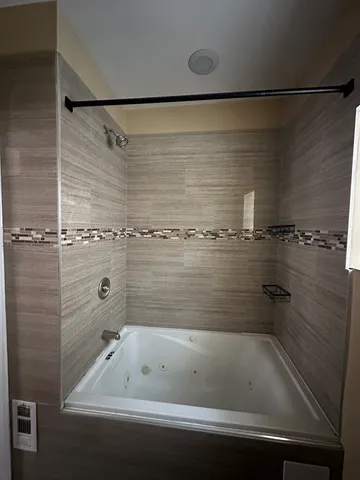 $1,500 | 6147 South Keeler Avenue, Unit 1, Chicago, IL 60629