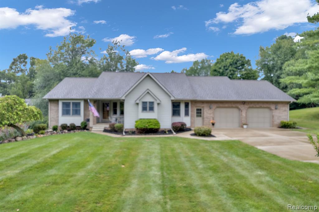 1426 Rillview Court Metamora, MI 48455 - Photo 2 of 33 Gallery Image 2