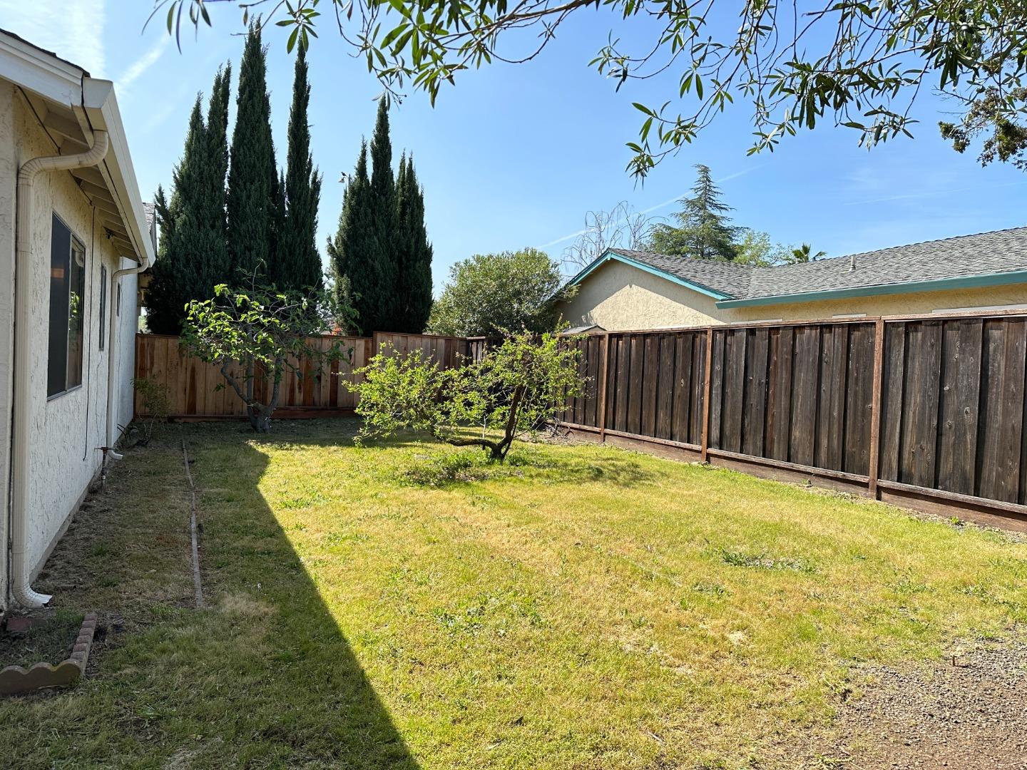 1710 Merrill Loop San Jose, CA 95124 - Photo 9 of 11 a view of swimming pool