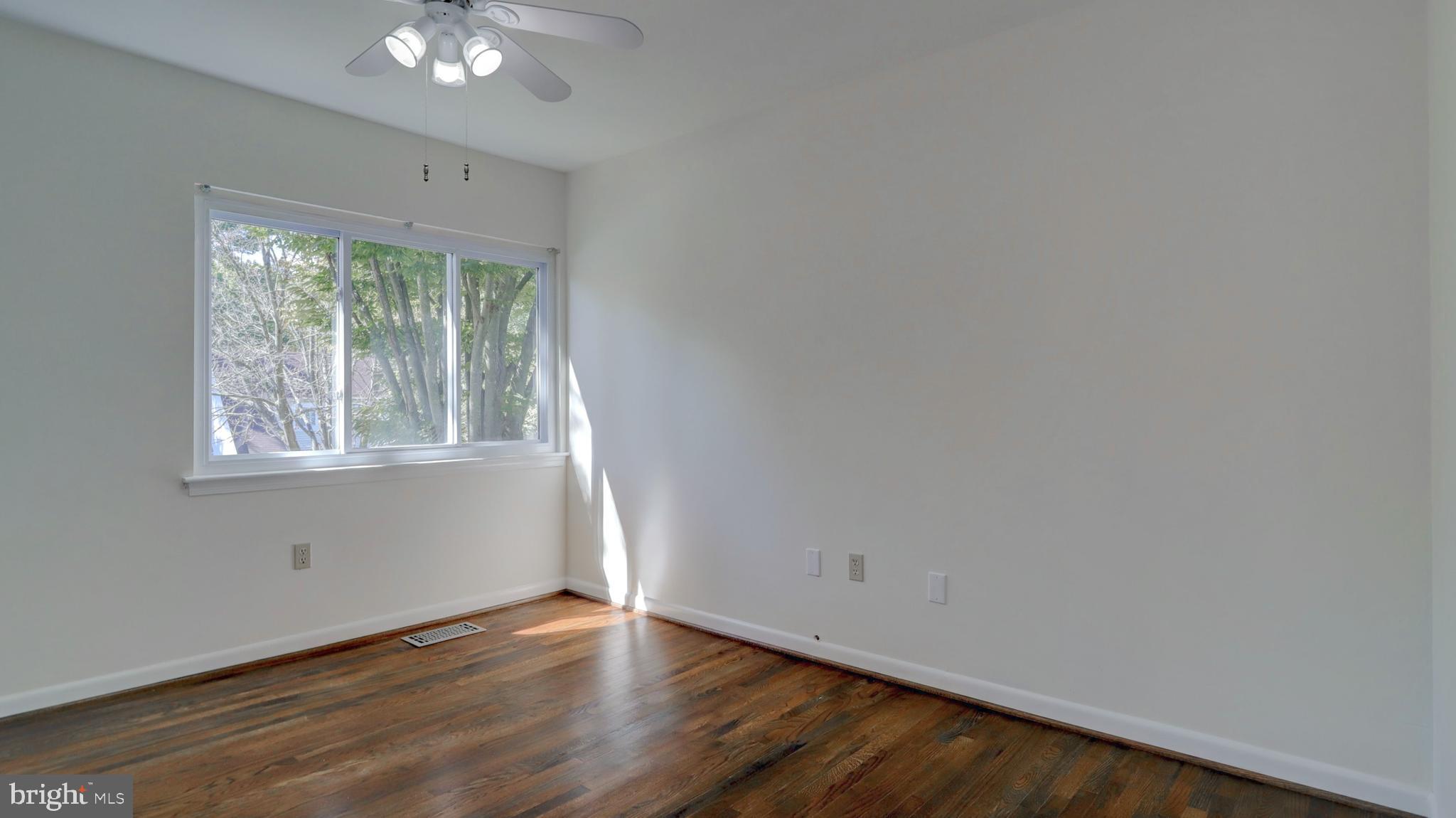 1500 Roundleaf Court Reston, VA 20190 - Photo 15 of 23 Gallery Image 15