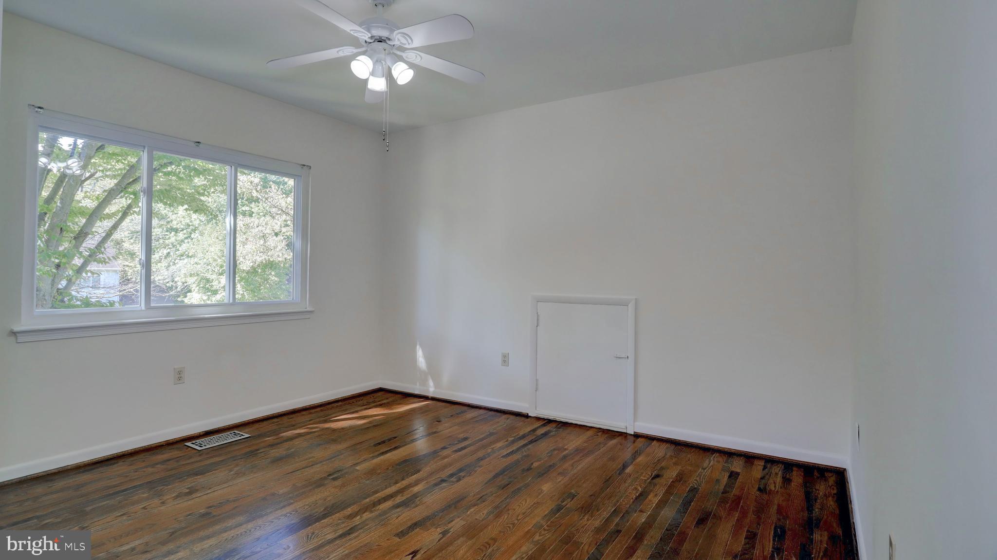 1500 Roundleaf Court Reston, VA 20190 - Photo 16 of 23 Gallery Image 16