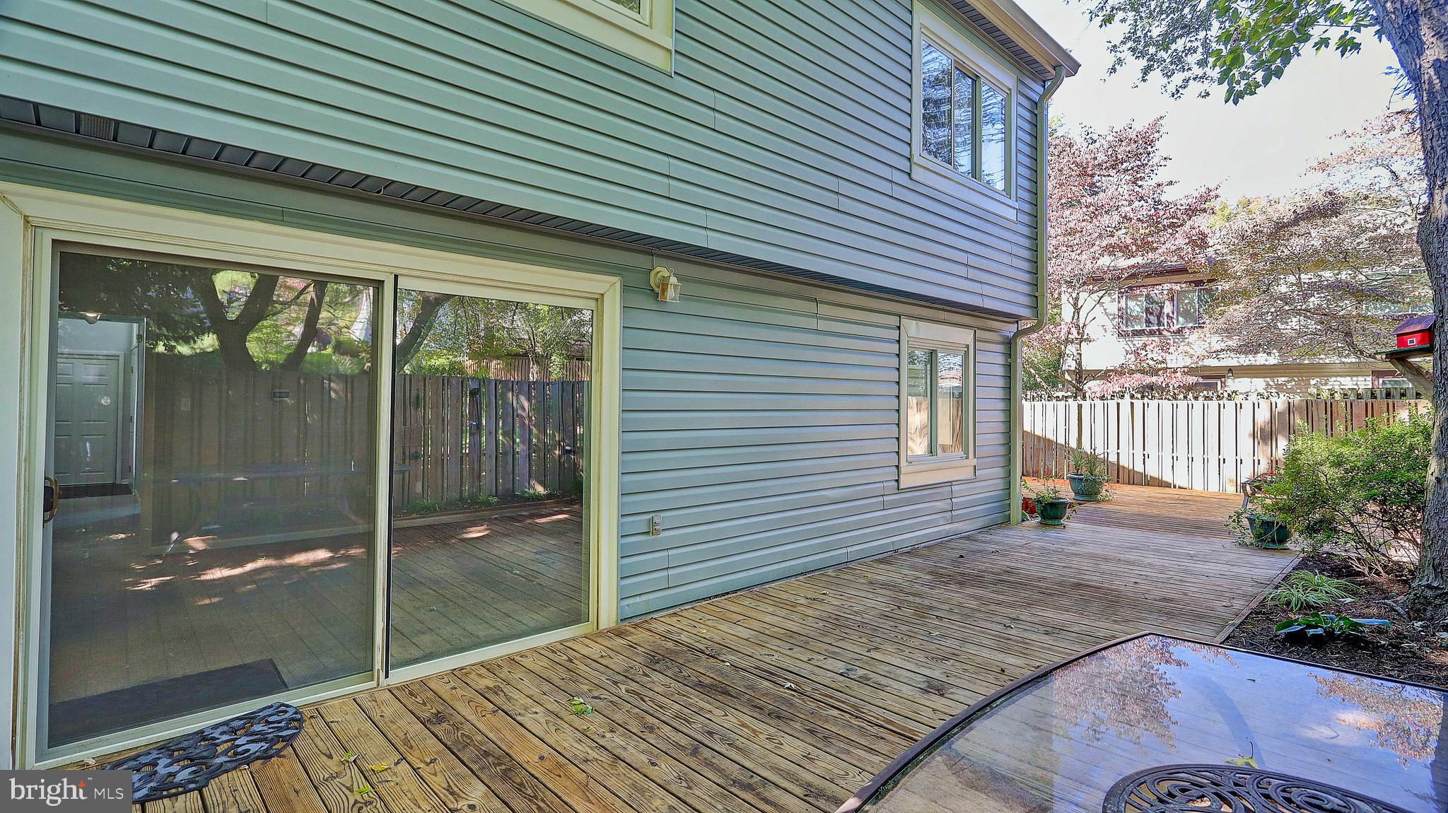 1500 Roundleaf Court Reston, VA 20190 - Photo 5 of 23 Gallery Image 5