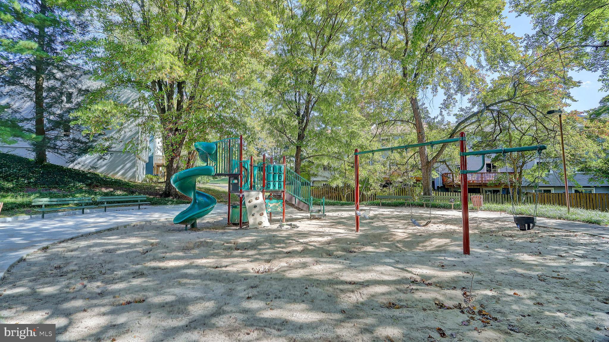 1500 Roundleaf Court Reston, VA 20190 - Photo 7 of 23 Gallery Image 7
