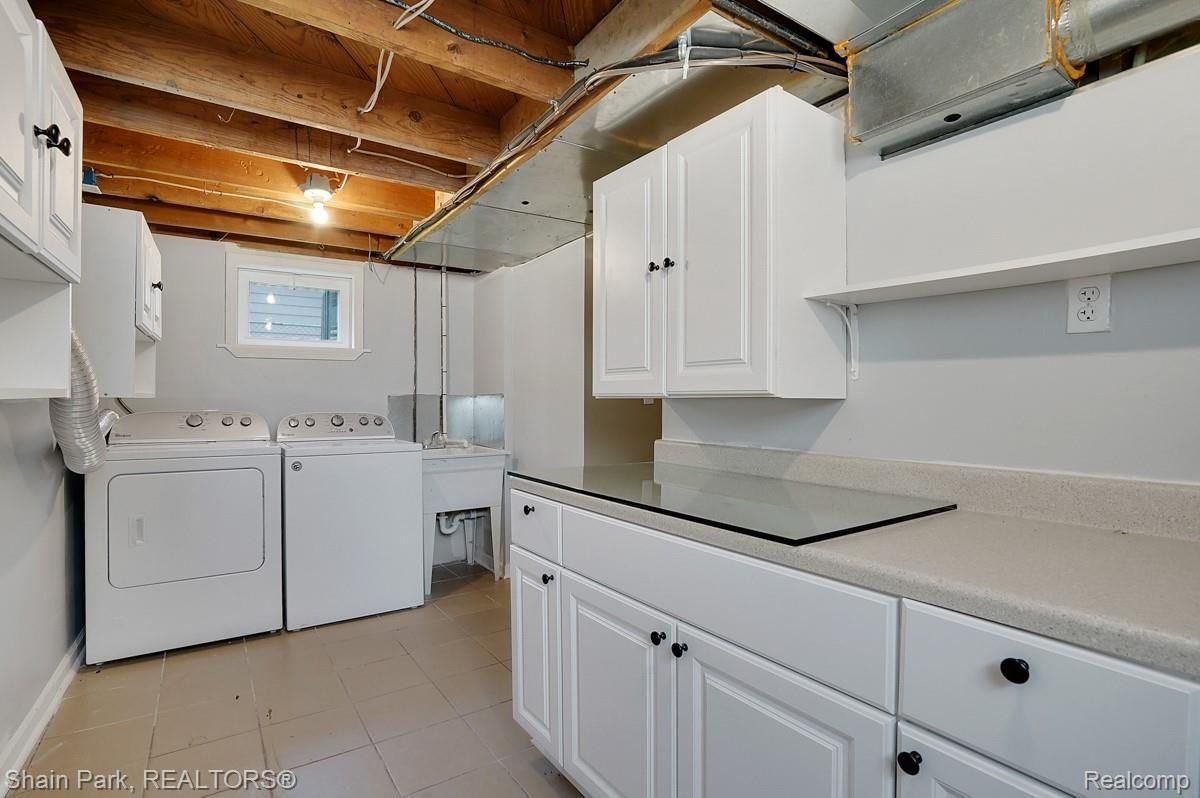 5075 Pheasant Road Waterford, MI 48327 - Photo 16 of 20 dsc03576-dsc03578.jpg