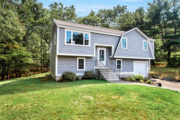 35 Blueberry Hill Road Woburn, MA 01801 - Photo 3 of 22 Gallery Image 3