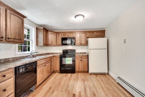 35 Blueberry Hill Road Woburn, MA 01801 - Photo 7 of 22 Gallery Image 7