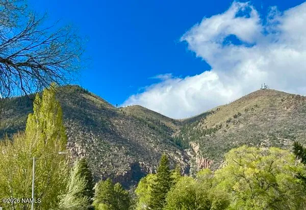 $469,000 | 2915 North Alta Vista Drive, Flagstaff, AZ 86004