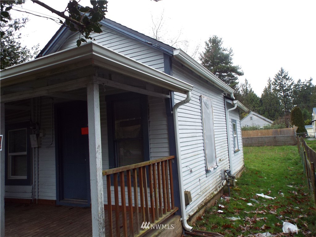 840 Retsil Road Southeast Port Orchard, WA 98366 - Photo 5 of 24 Gallery Image 5