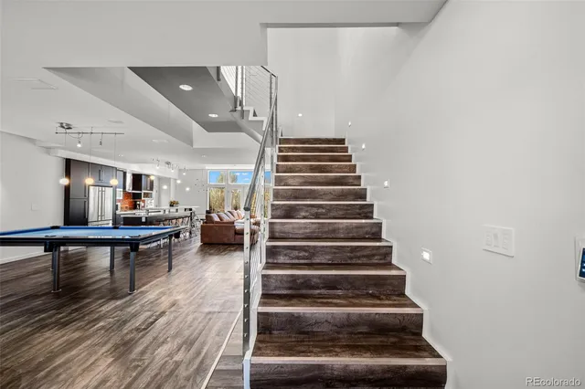 a view of entryway and hall