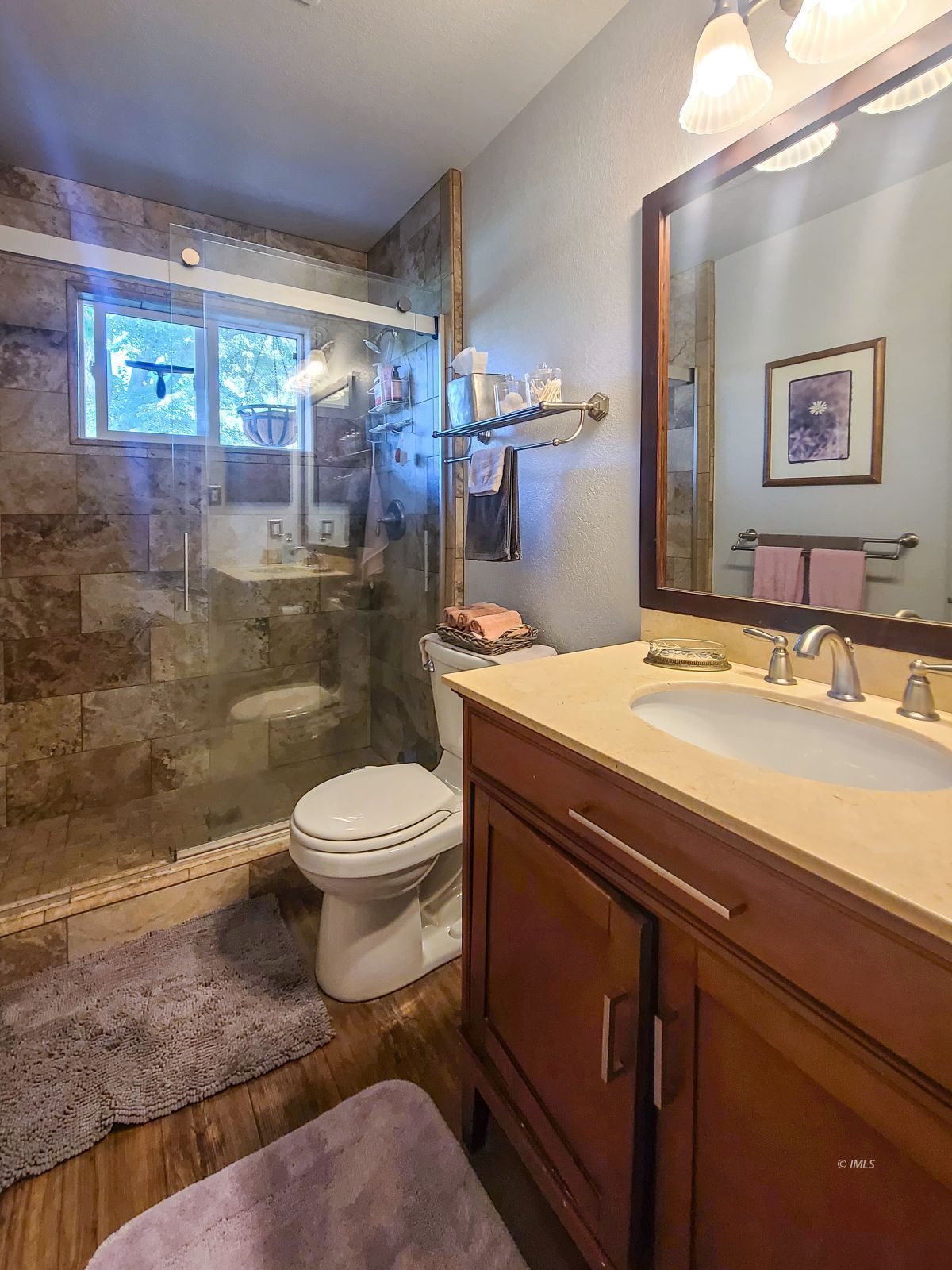 280 Grandview Road Bishop, CA 93514 - Photo 8 of 16 Bathroom 1