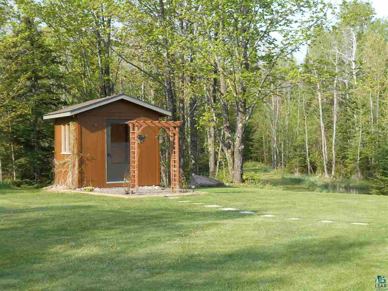2783 Clark Road Two Harbors, MN 55616 - Photo 16 of 24 screen house