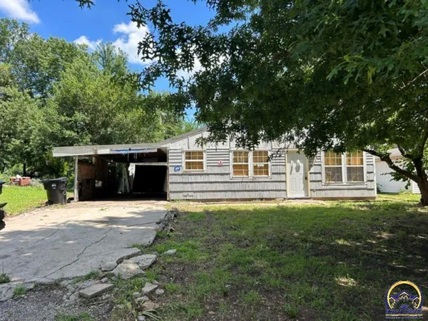 $55,000 | 3326 Southeast Massachusetts Avenue, Topeka, KS 66605