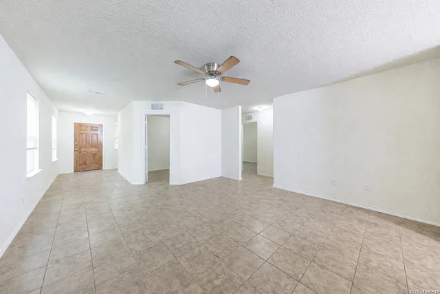 $1,600 | 342 Mistflower, New Braunfels, TX 78130