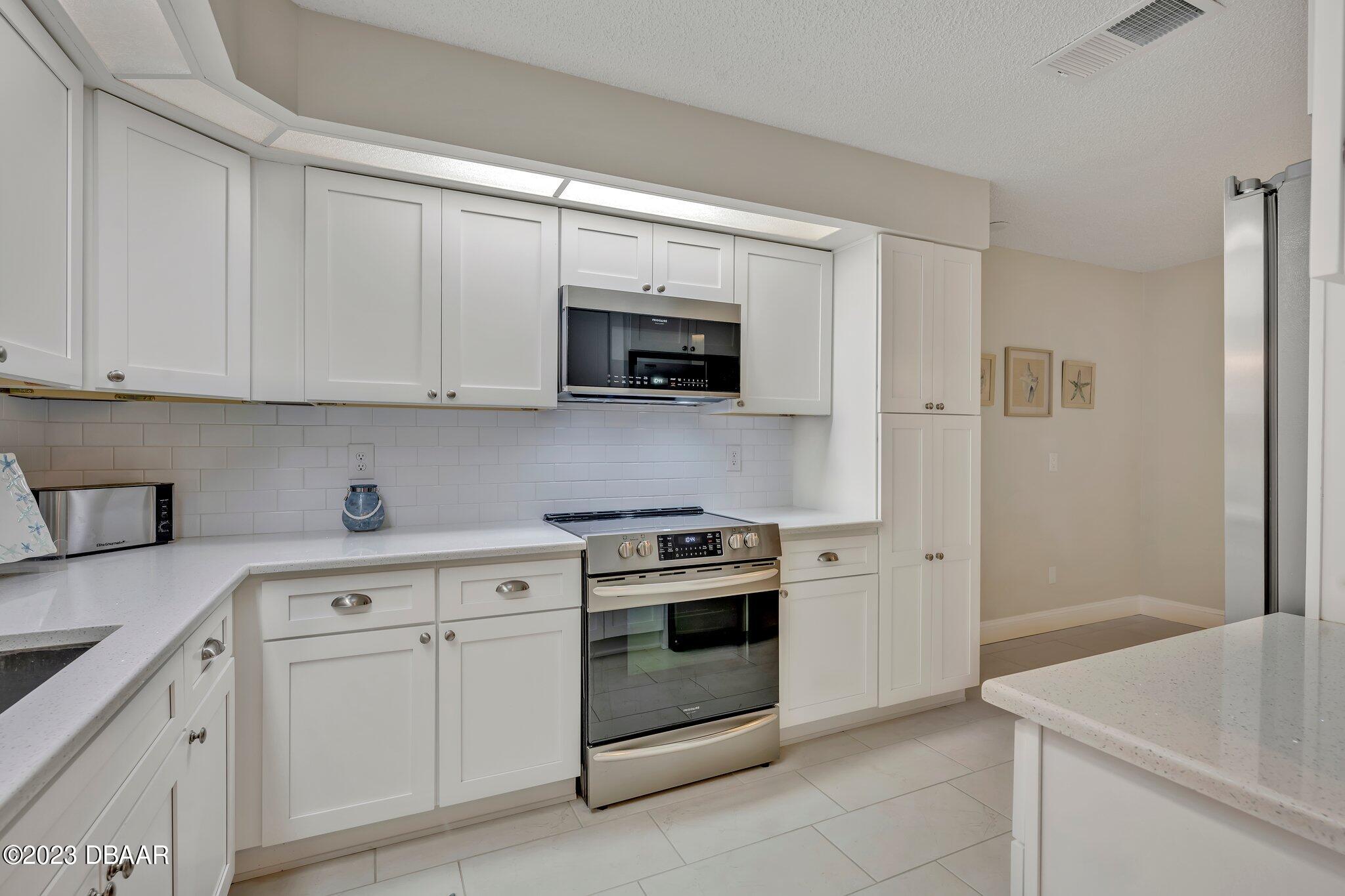 189 Deer Lake Circle Ormond Beach, FL 32174 - Photo 12 of 28 23-web-or-mls-HDR_4544