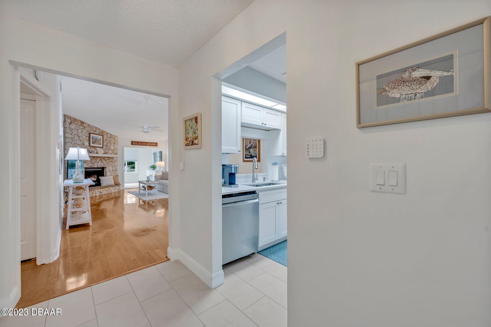 189 Deer Lake Circle Ormond Beach, FL 32174 - Photo 4 of 28 20-web-or-mls-HDR_4529