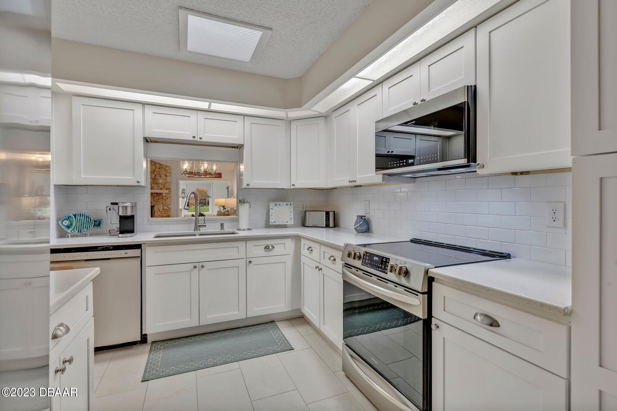 189 Deer Lake Circle Ormond Beach, FL 32174 - Photo 10 of 28 22-web-or-mls-HDR_4539