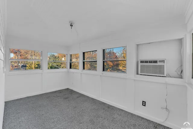 $199,900 | 1500 Southwest Mulvane Street, Topeka, KS 66604