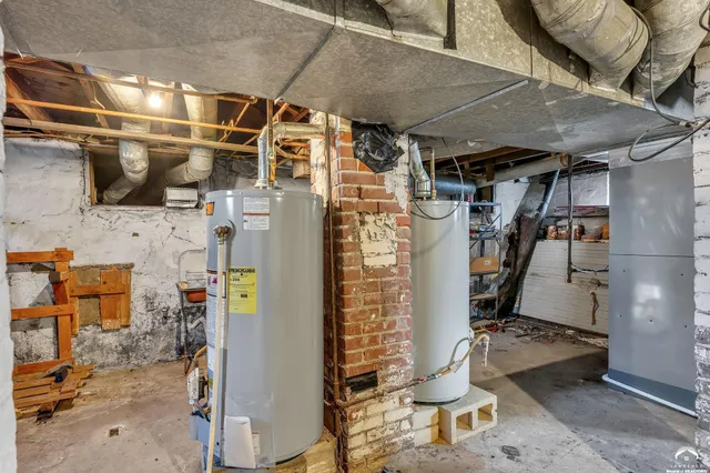 $199,900 | 1500 Southwest Mulvane Street, Topeka, KS 66604