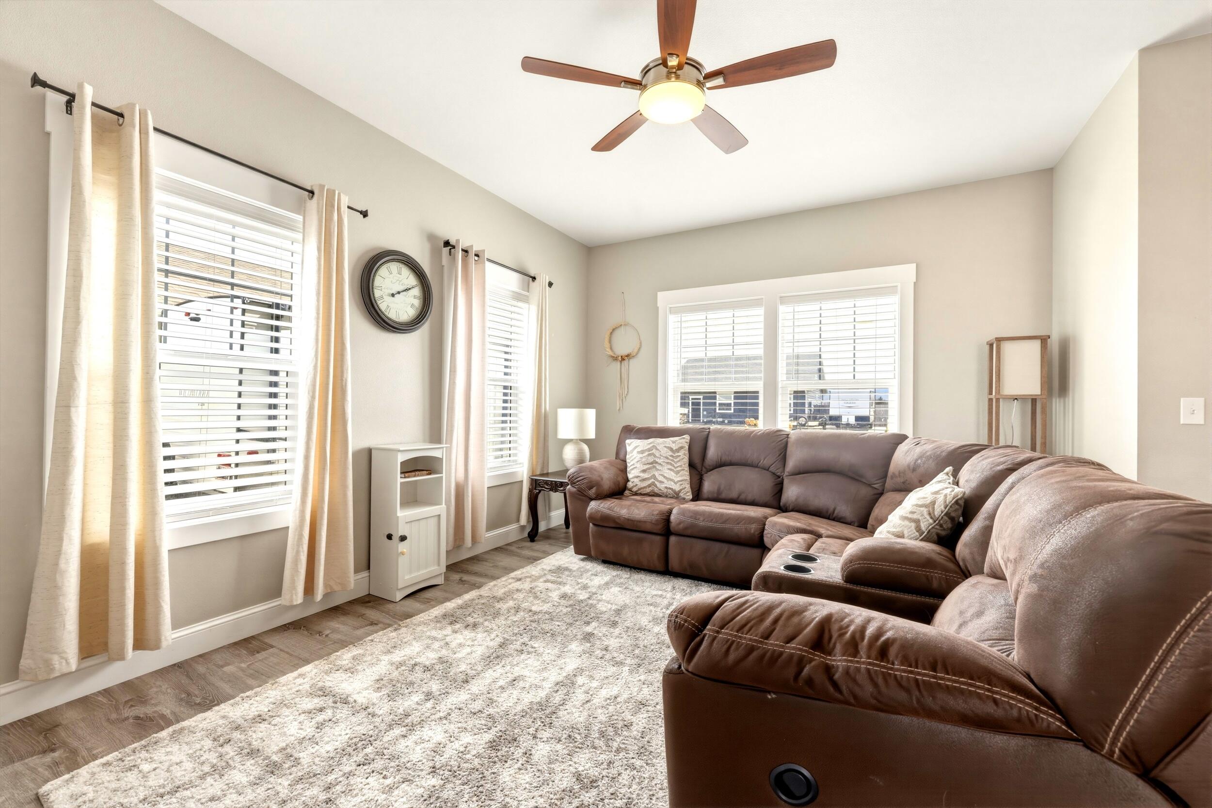 1323 Silverton Drive Ranchester, WY 82839 - Photo 3 of 27 Living Room