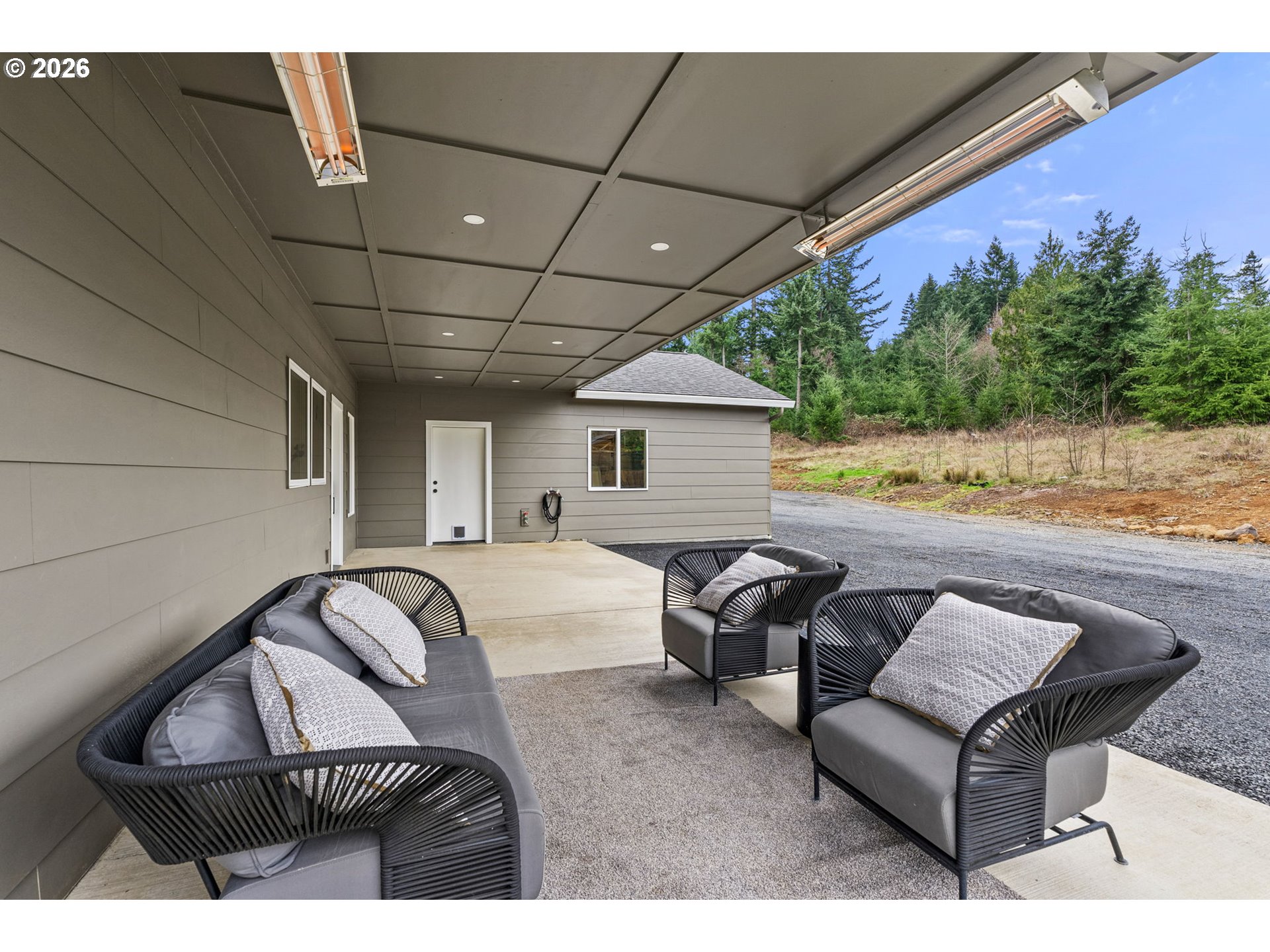 527 Tennessee Road Winlock, WA 98596 - Photo 36 of 48 a balcony with furniture and a potted plant
