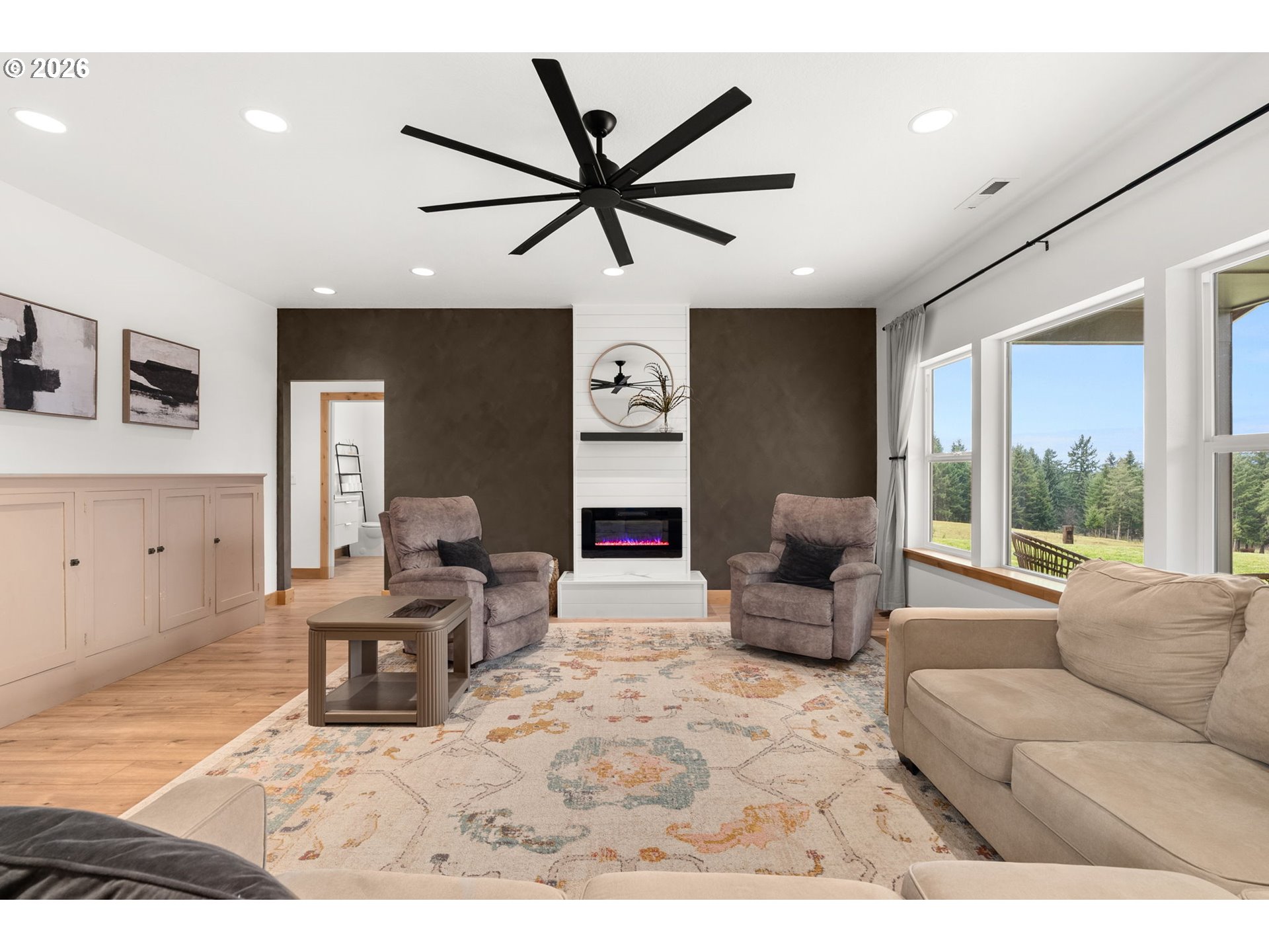 527 Tennessee Road Winlock, WA 98596 - Photo 10 of 48 a living room with furniture and a large window