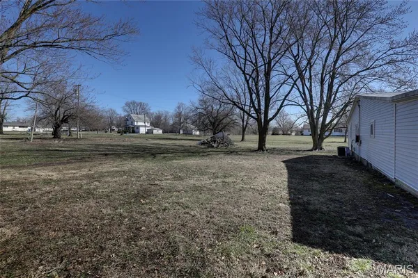 $129,900 | 202 Congress Street, La Belle, MO 63447