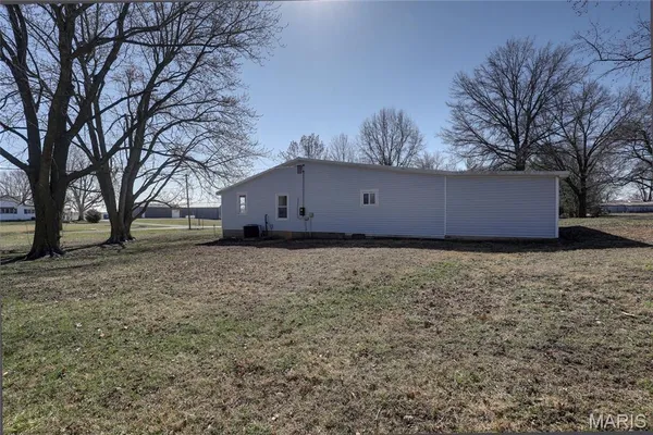 $129,900 | 202 Congress Street, La Belle, MO 63447