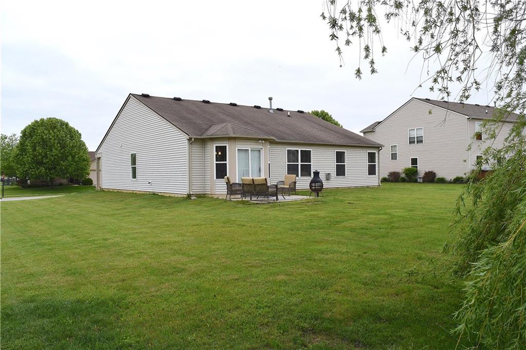 1311 Blue Ridge Lane Brownsburg, IN 46112 - Photo 7 of 33 Gallery Image 7