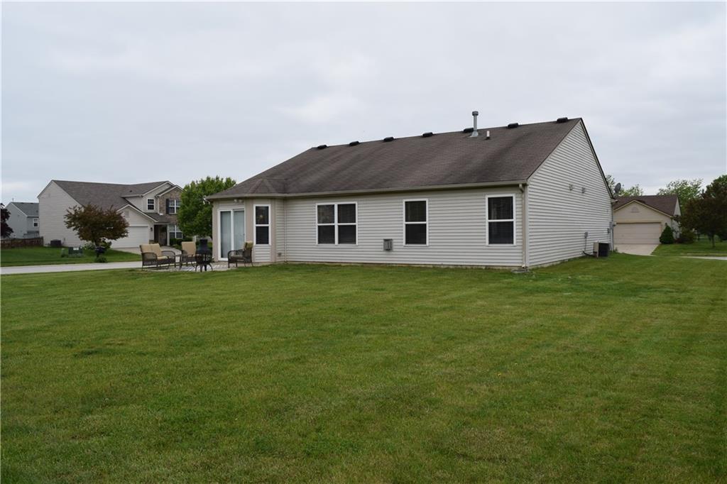 1311 Blue Ridge Lane Brownsburg, IN 46112 - Photo 10 of 33 Gallery Image 10