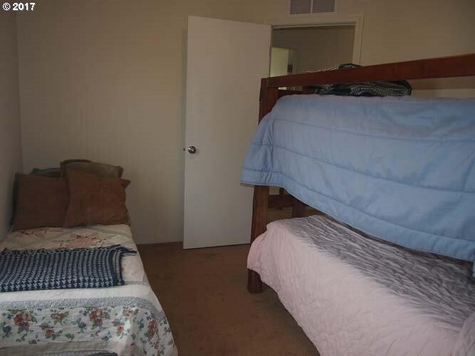 21 South Appleman Road Tygh Valley, OR 97063 - Photo 12 of 18 Bedroom