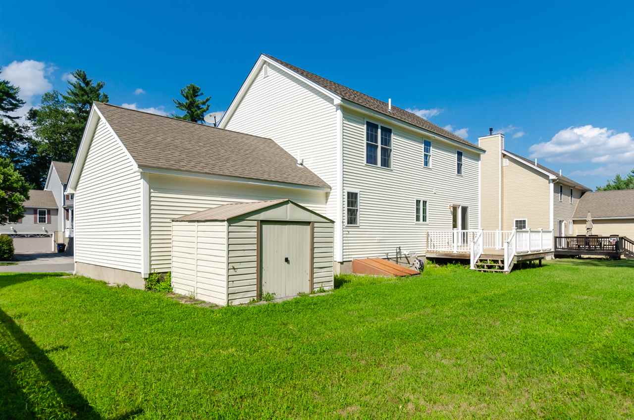 9 Hibiscus Way Nashua, NH 03062 - Photo 2 of 40