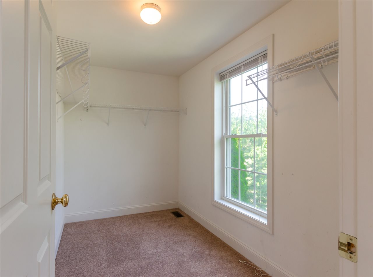 9 Hibiscus Way Nashua, NH 03062 - Photo 20 of 40