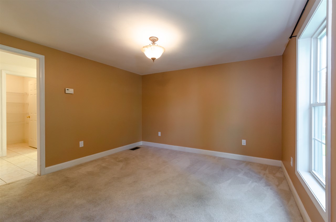 9 Hibiscus Way Nashua, NH 03062 - Photo 26 of 40