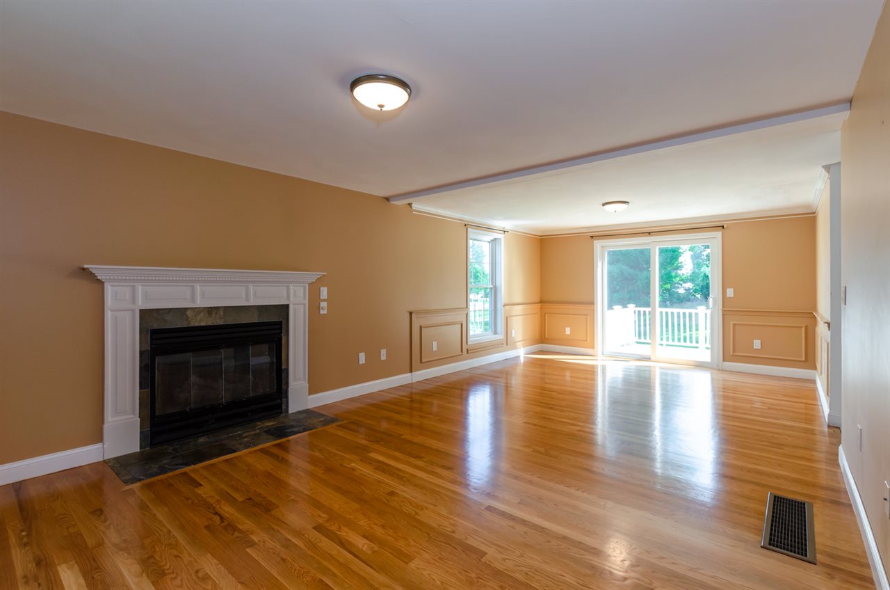 9 Hibiscus Way Nashua, NH 03062 - Photo 4 of 40