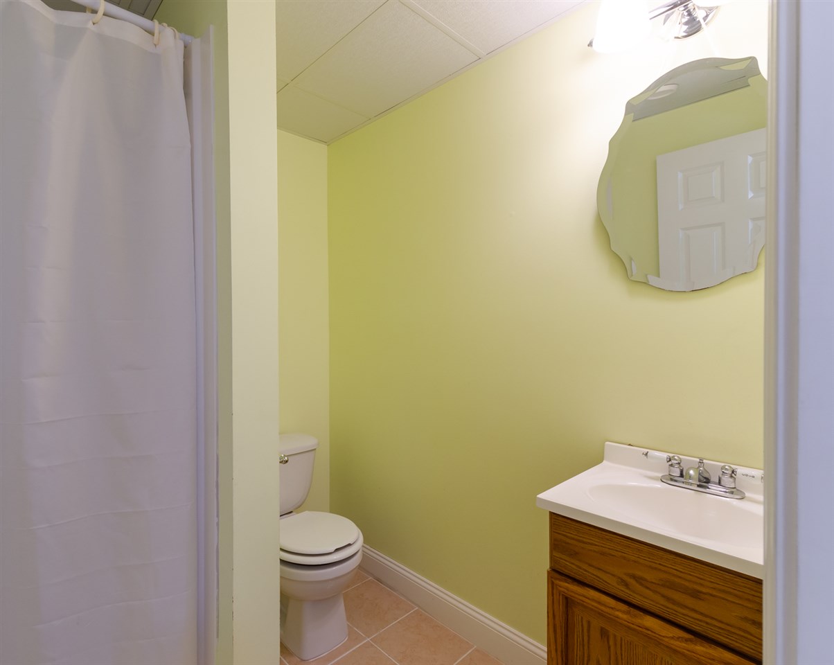 9 Hibiscus Way Nashua, NH 03062 - Photo 31 of 40