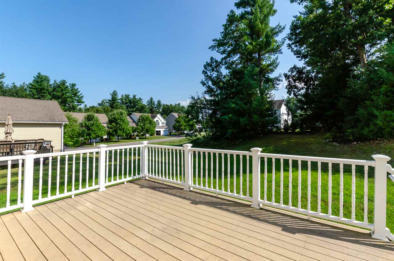 9 Hibiscus Way Nashua, NH 03062 - Photo 36 of 40