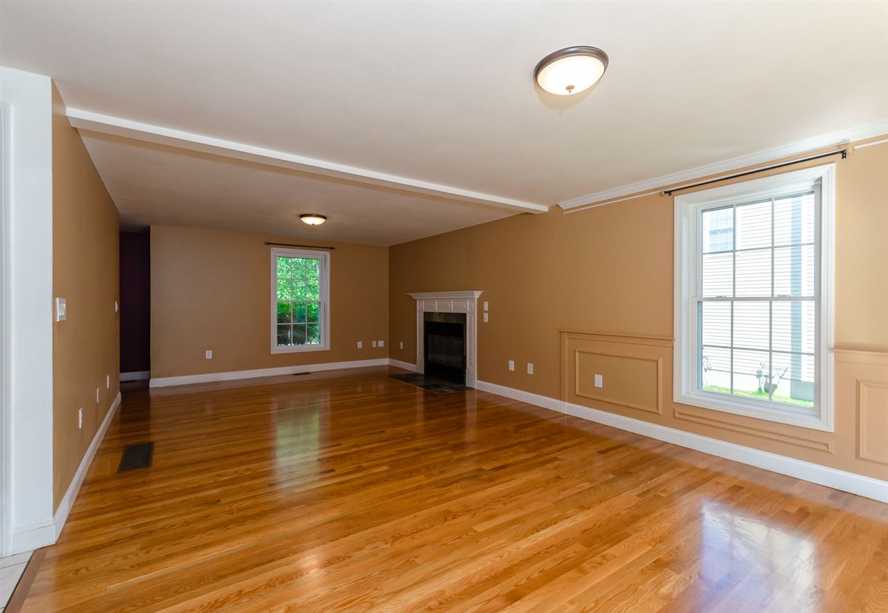 9 Hibiscus Way Nashua, NH 03062 - Photo 6 of 40