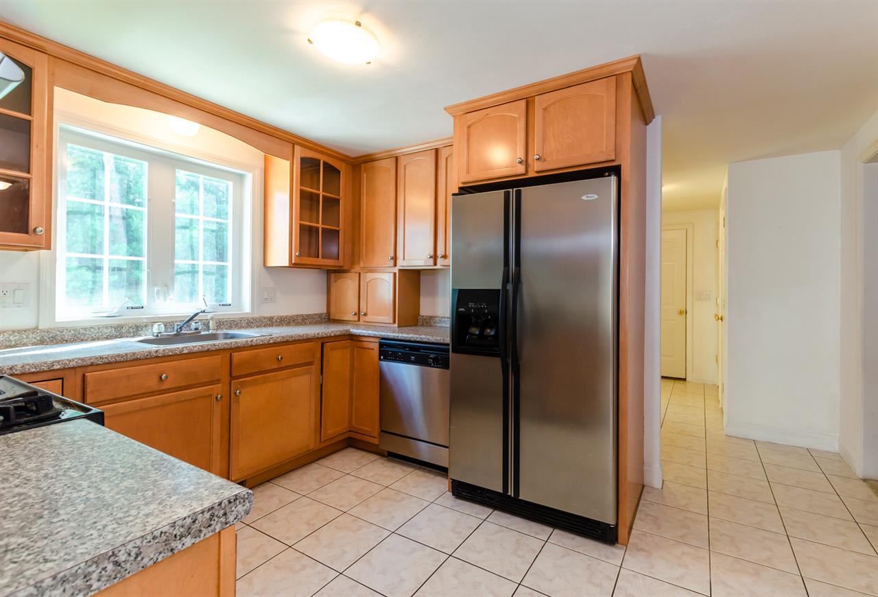 9 Hibiscus Way Nashua, NH 03062 - Photo 10 of 40