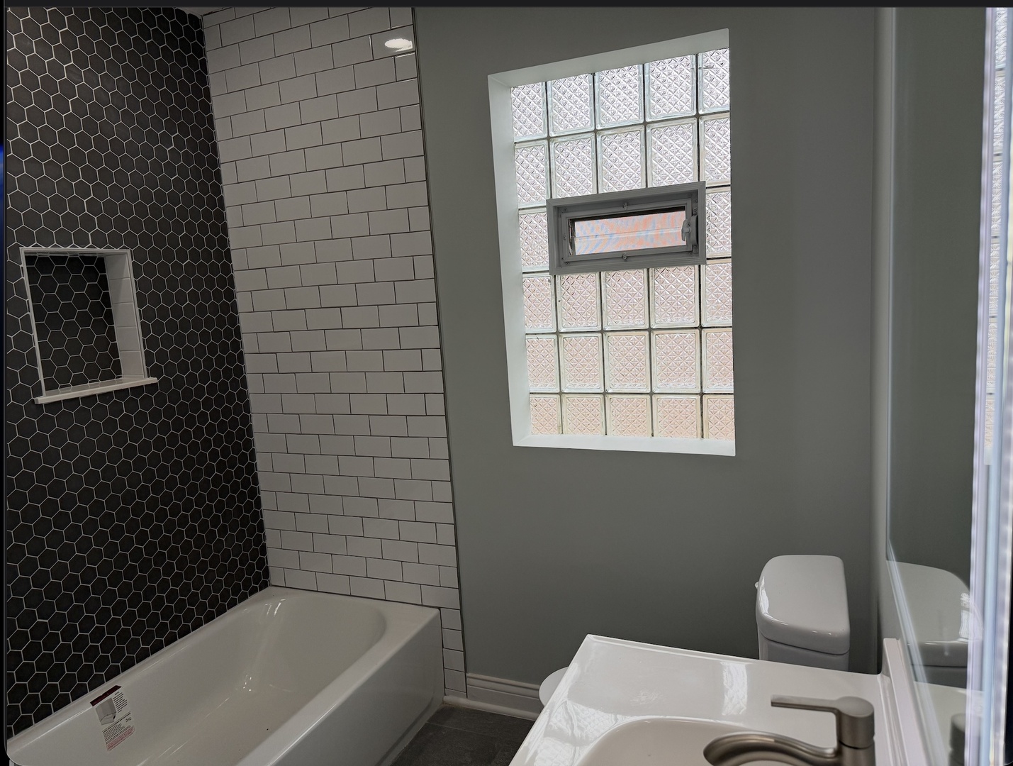 9028 South Carpenter Street Chicago, IL 60620 - Photo 16 of 28