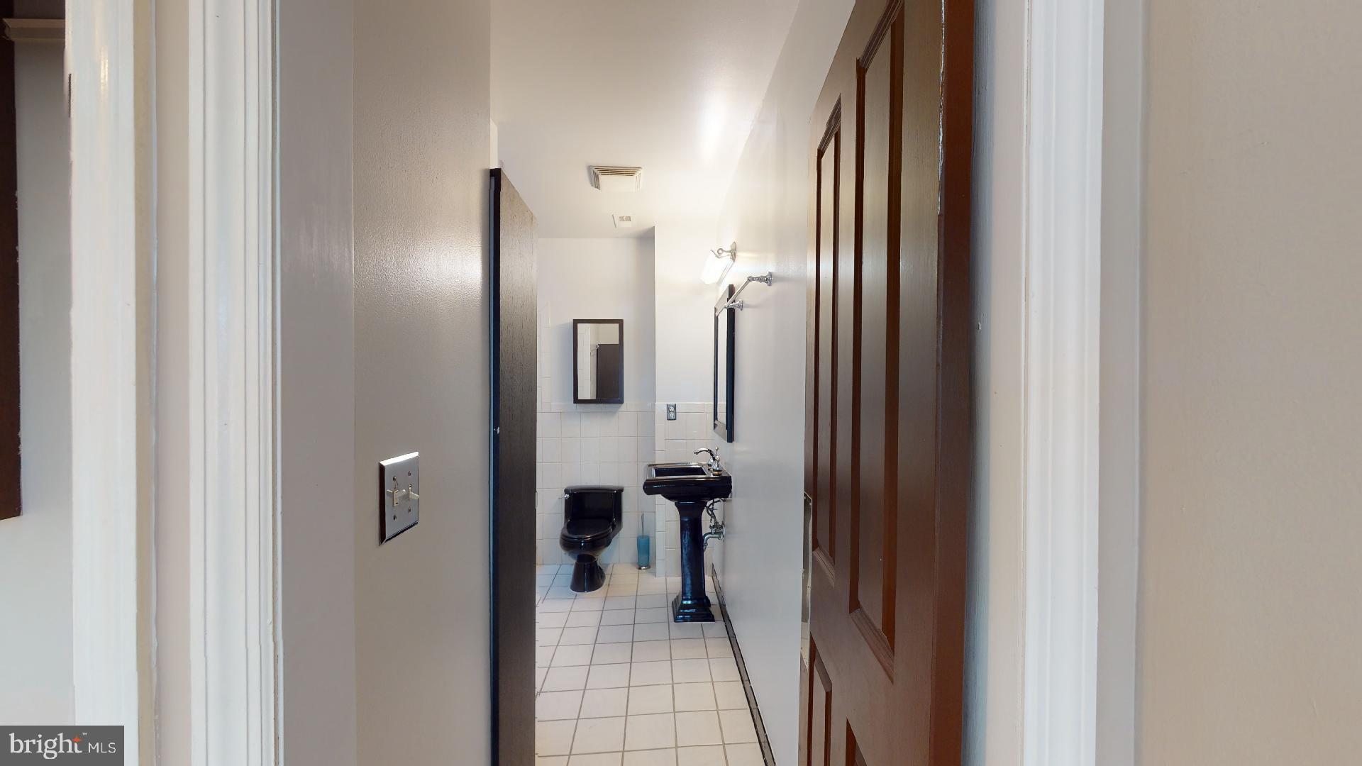 436 15th Street Southeast Washington, DC 20003 - Photo 34 of 47