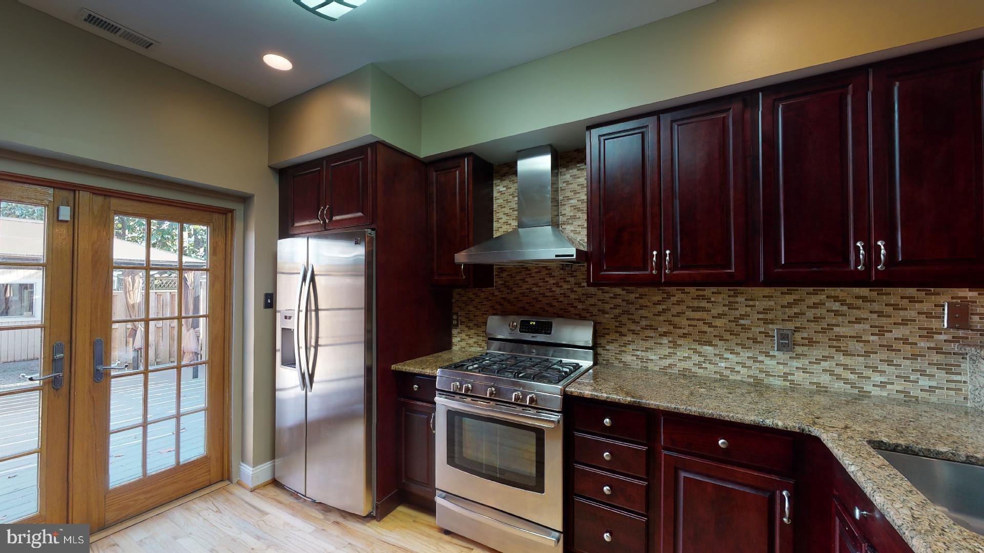 436 15th Street Southeast Washington, DC 20003 - Photo 5 of 47