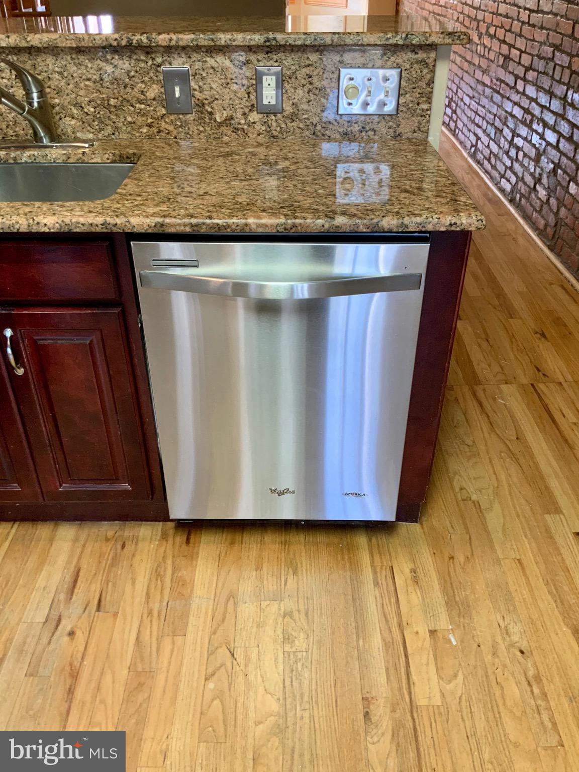 436 15th Street Southeast Washington, DC 20003 - Photo 8 of 47